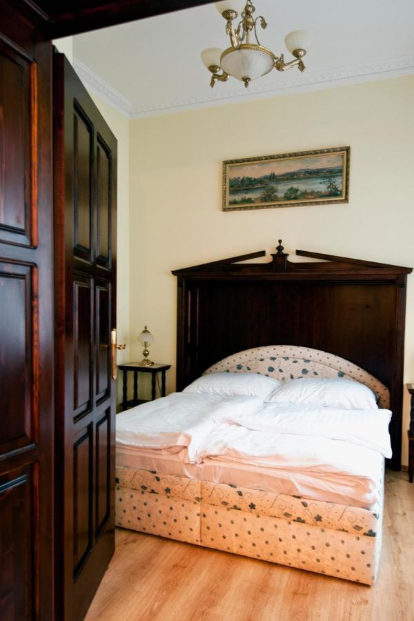 Pension Napoleon Karlsbad Buitenkant foto