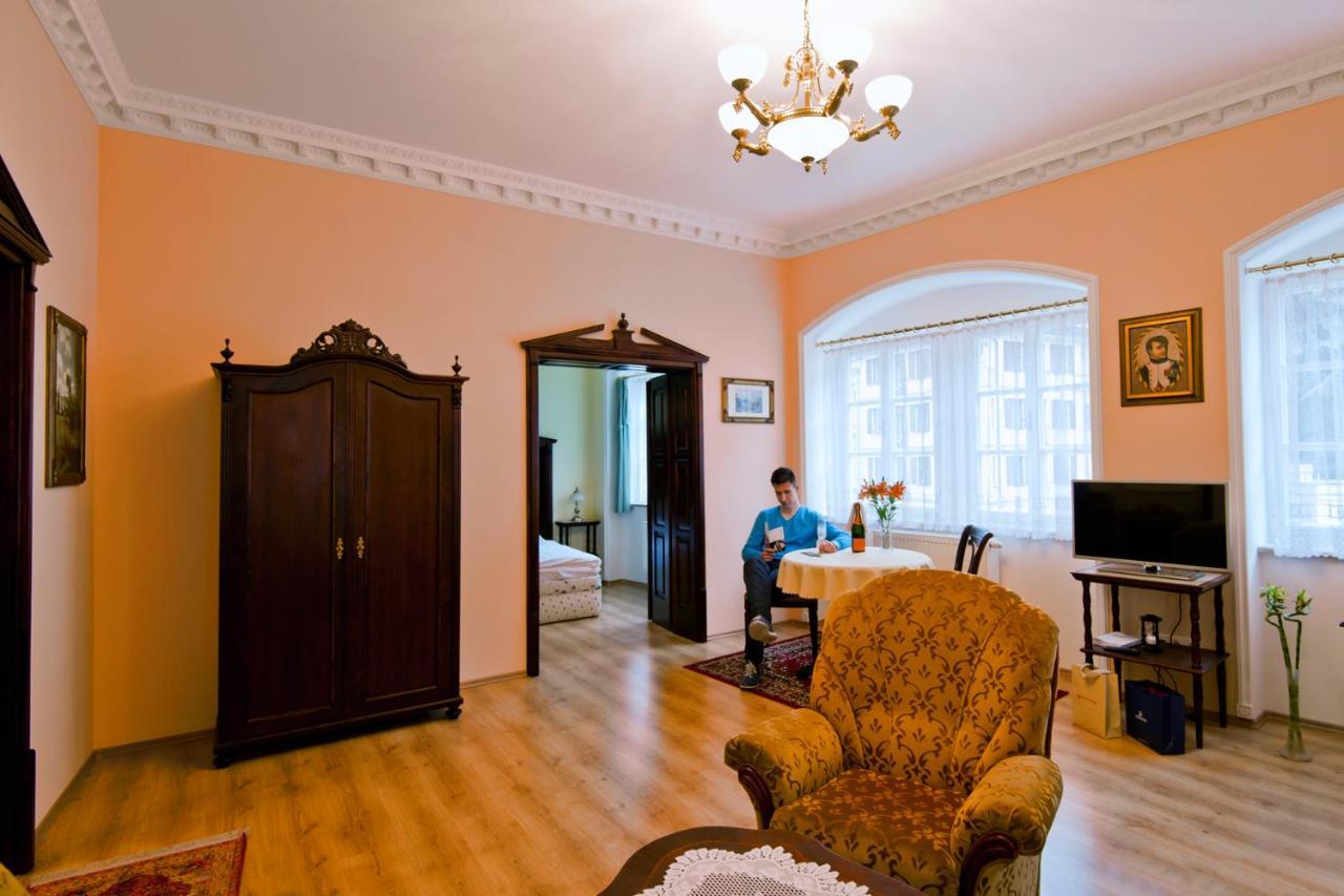 Pension Napoleon Karlsbad Buitenkant foto
